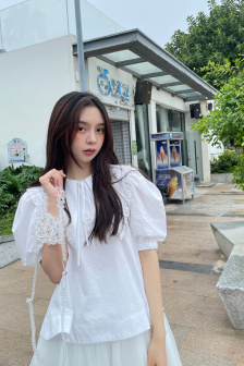 紧身裤翘臀美女